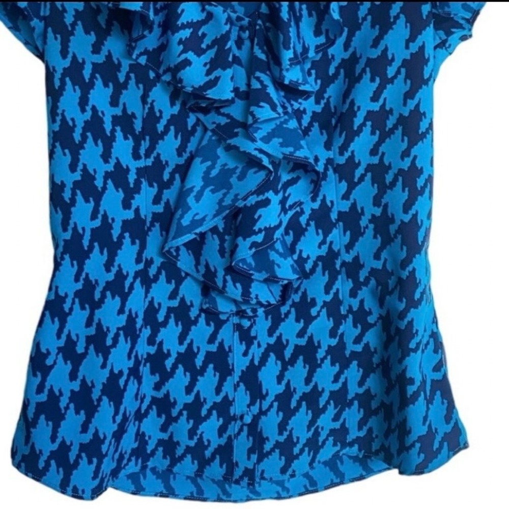 Banana Republic Blue Abstract Houndstooth Ruffle V-Neck Blouse XS Short Sleeve - Picture 5 of 11